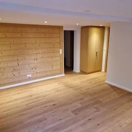 Rosenburg Apartment *